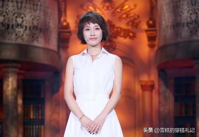 五十岁女人穿裙子，要牢记“2穿2不穿”，优雅得体又减龄，真好看